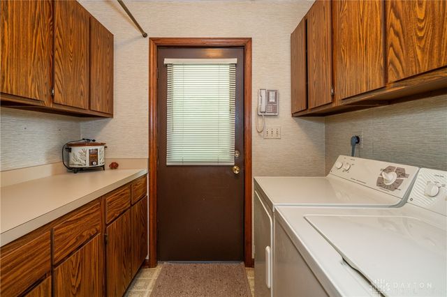 374 Shadywood Drive, Clayton, OH 45415