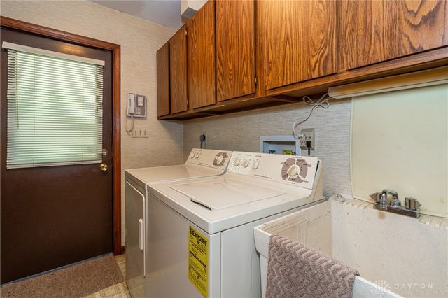 374 Shadywood Drive, Clayton, OH 45415