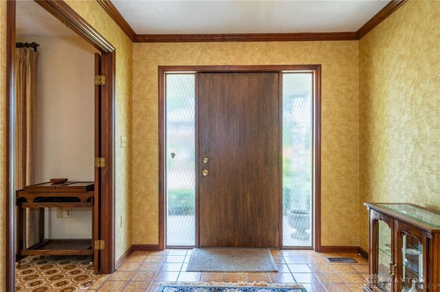 374 Shadywood Drive, Clayton, OH 45415