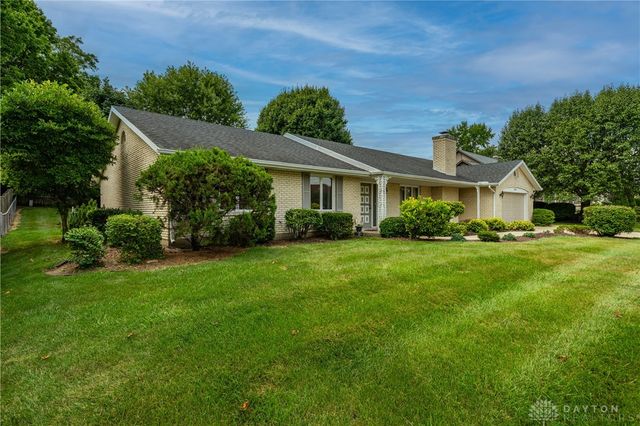 374 Shadywood Drive, Clayton, OH 45415