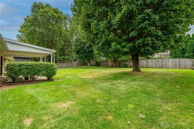 374 Shadywood Drive, Clayton, OH 45415