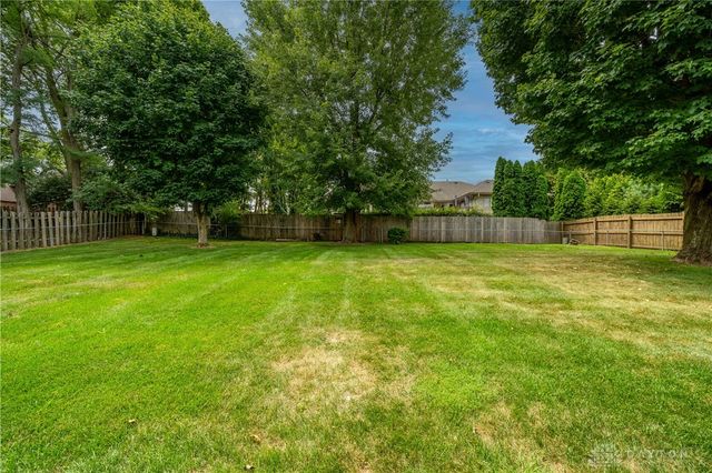 374 Shadywood Drive, Clayton, OH 45415