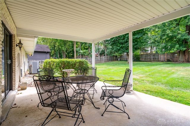 374 Shadywood Drive, Clayton, OH 45415