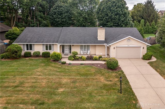 374 Shadywood Drive, Clayton, OH 45415