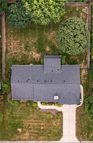 374 Shadywood Drive, Clayton, OH 45415