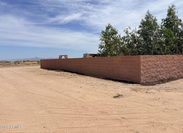 8802 S 537th Avenue, Tonopah, AZ 85354