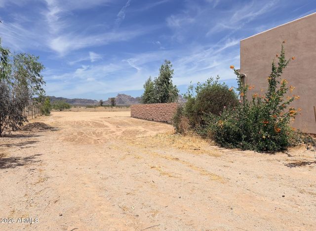 8802 S 537th Avenue, Tonopah, AZ 85354