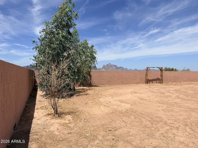 8802 S 537th Avenue, Tonopah, AZ 85354