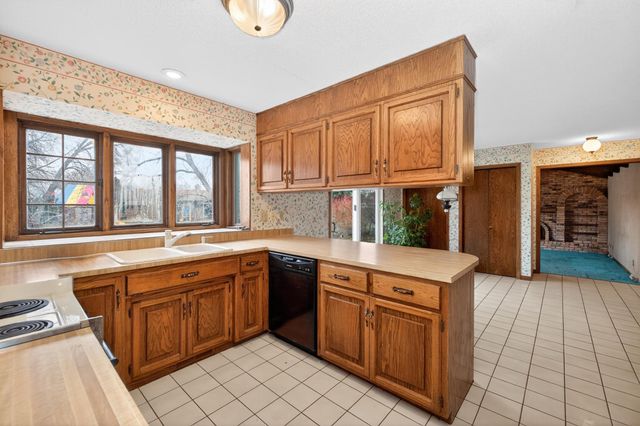 3525 Longfellow Road N, Fargo, ND 58102