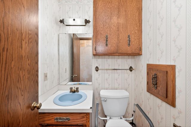 3525 Longfellow Road N, Fargo, ND 58102