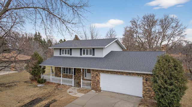 3525 Longfellow Road N, Fargo, ND 58102