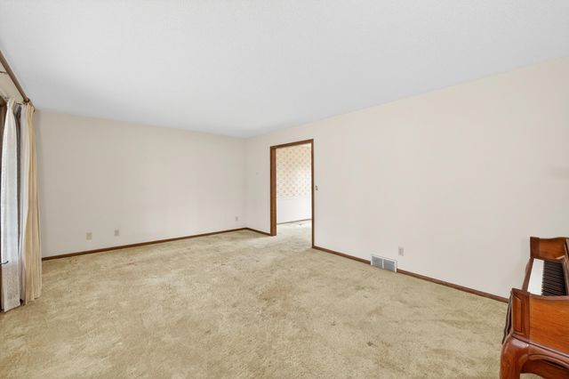 3525 Longfellow Road N, Fargo, ND 58102