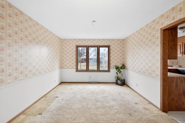 3525 Longfellow Road N, Fargo, ND 58102