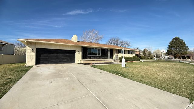 9088 S JULIE ANN WAY, West Jordan, UT 84088