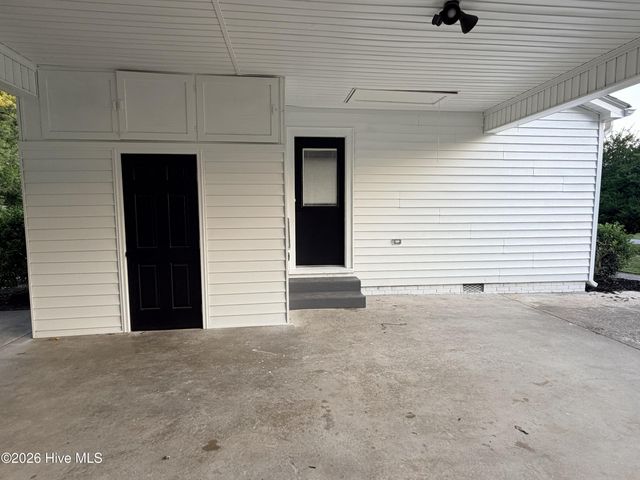 1806 N Friendly Road, Goldsboro, NC 27530