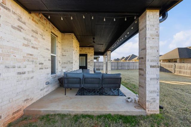 9209 SW 44th Terrace, Oklahoma City, OK 73179