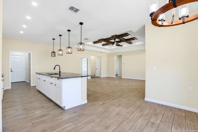 48 Grey Fox, Poteet, TX 78065