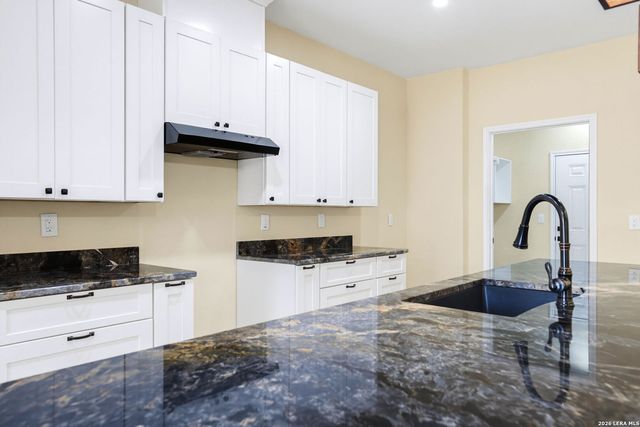48 Grey Fox, Poteet, TX 78065