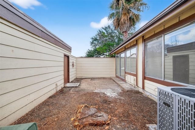 7164 S Dairy Ashford Road, Houston, TX 77072