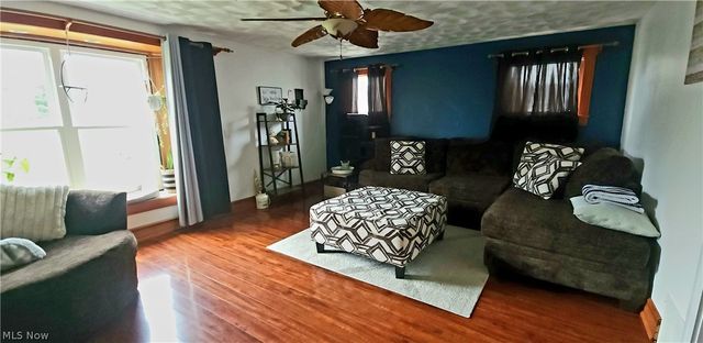 2416 Bakerwood Drive SW, Massillon, OH 44647