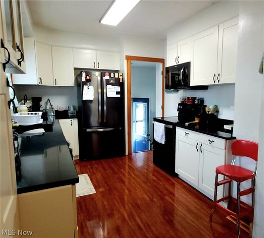 2416 Bakerwood Drive SW, Massillon, OH 44647