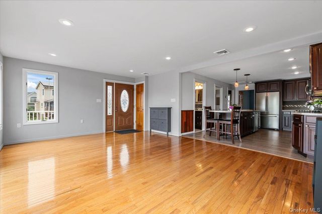 631 Lincoln Street, Baldwin, NY 11510