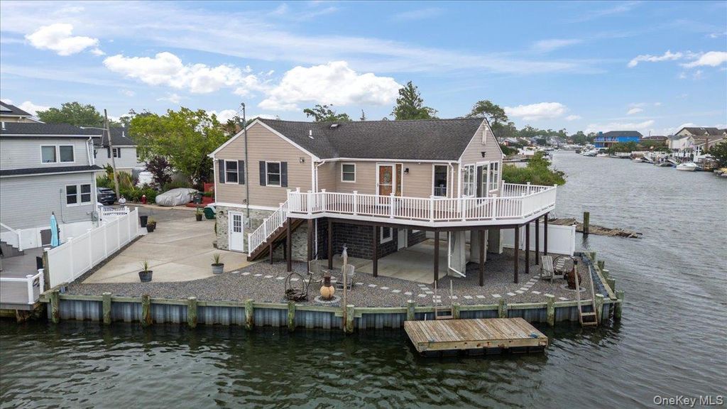 631 Lincoln Street, Baldwin, NY 11510