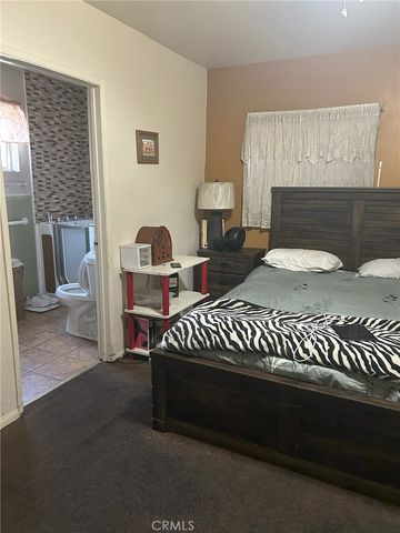 451 E 111th Place, Los Angeles, CA 90061