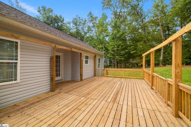 111 Academy Drive, Pickens, SC 29671