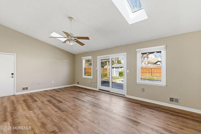 185 Liberty Bell Road, Toms River, NJ 08755