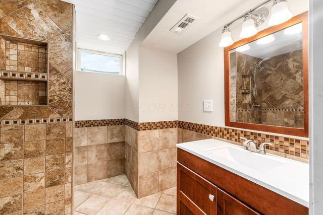 7659 Johnstown Utica Road, Johnstown, OH 43031