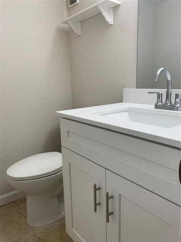 2161 Orange Grove Drive D-9, Davie, FL 33324