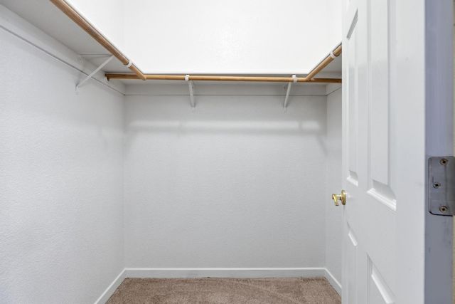 1131 Meadowbrook Ct, Manteca, CA 95336