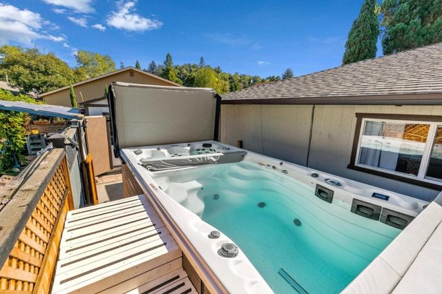 26 Meadow Way A, Scotts Valley, CA 95066
