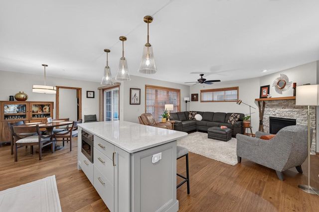 1657 Okeeffe Avenue, Sun Prairie, WI 53590