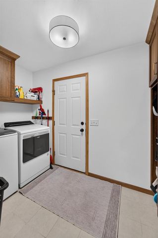 1657 Okeeffe Avenue, Sun Prairie, WI 53590