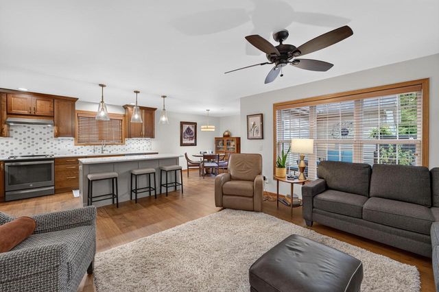 1657 Okeeffe Avenue, Sun Prairie, WI 53590