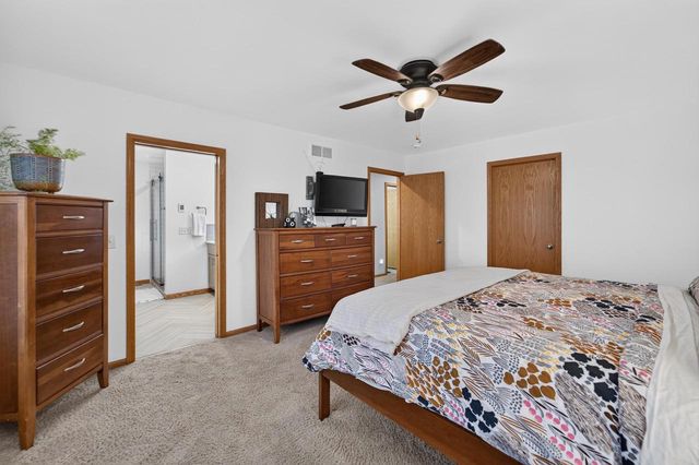 1657 Okeeffe Avenue, Sun Prairie, WI 53590