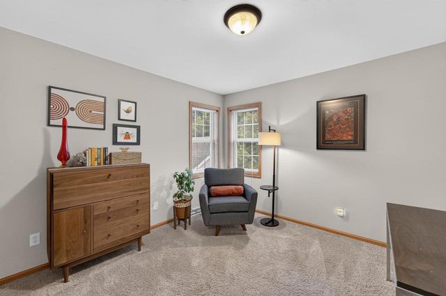1657 Okeeffe Avenue, Sun Prairie, WI 53590