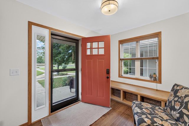 1657 Okeeffe Avenue, Sun Prairie, WI 53590