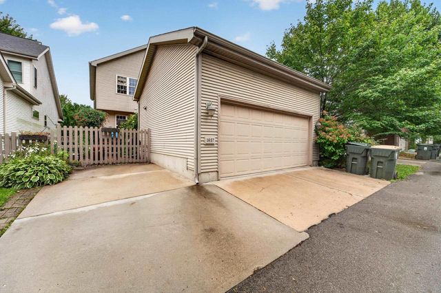 1657 Okeeffe Avenue, Sun Prairie, WI 53590