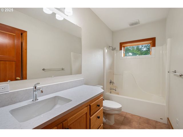 29320 S MARSHALL Rd, Mulino, OR 97042
