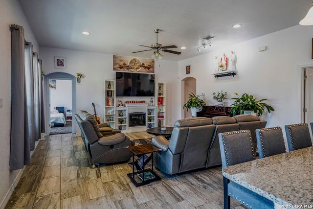 104 Fairway, Floresville, TX 78114