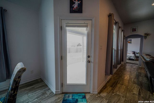 104 Fairway, Floresville, TX 78114