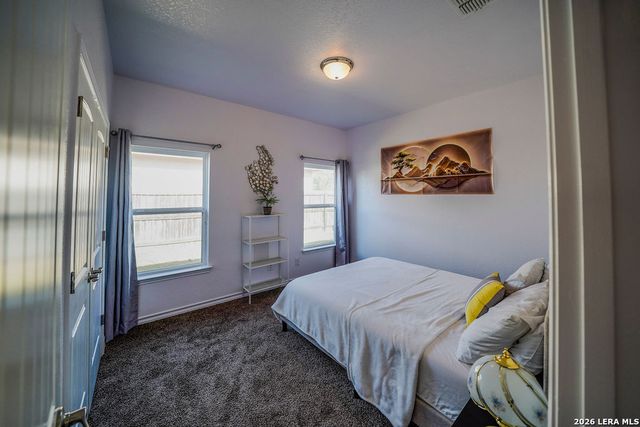 104 Fairway, Floresville, TX 78114