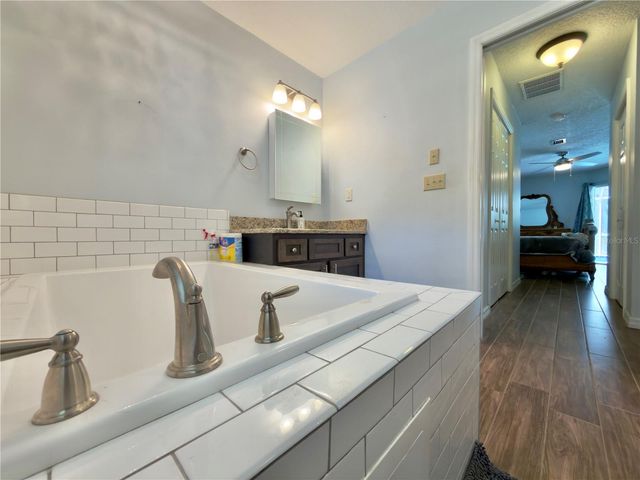 5215 CEDAR LANE, Brooksville, FL 34601