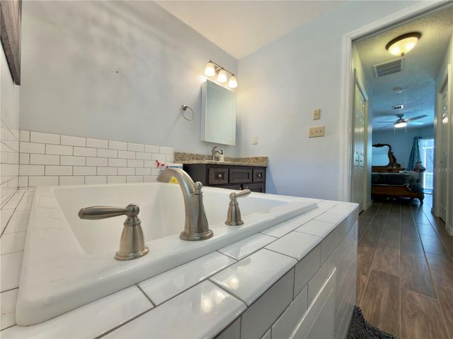 5215 CEDAR LANE, Brooksville, FL 34601