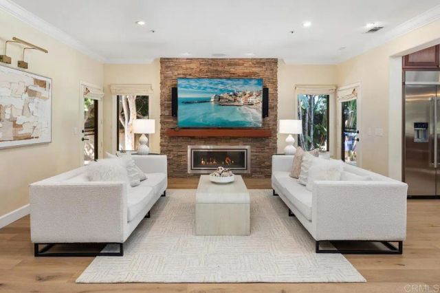 1056 Woodside Way, Del Mar, CA 92014
