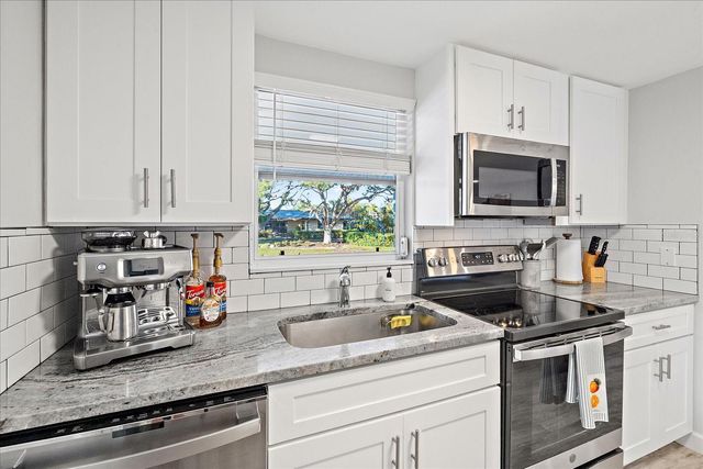 2438 WISTERIA STREET, Sarasota, FL 34239