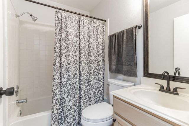 156 Keystone LOOP, Kyle, TX 78640